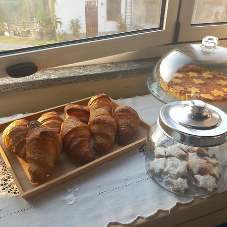 مبيت وإفطار Lu (Piedmont) Il Cortile Di Greta المظهر الخارجي الصورة