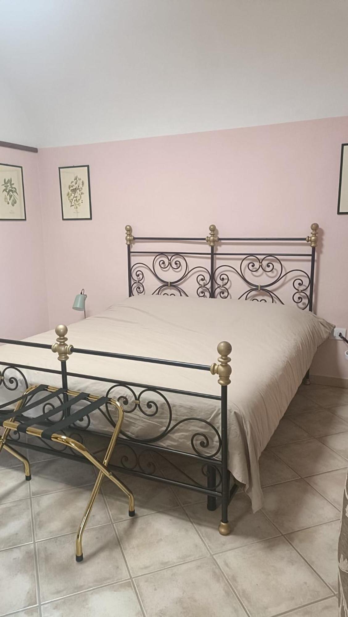 مبيت وإفطار Lu (Piedmont) Il Cortile Di Greta المظهر الخارجي الصورة