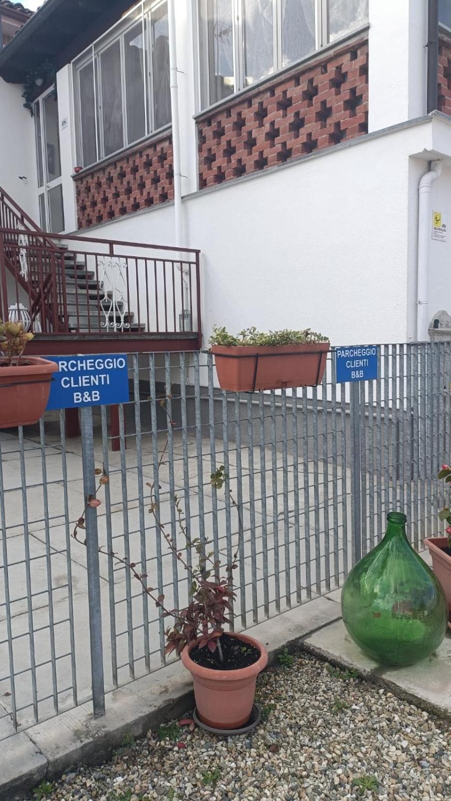 مبيت وإفطار Lu (Piedmont) Il Cortile Di Greta المظهر الخارجي الصورة